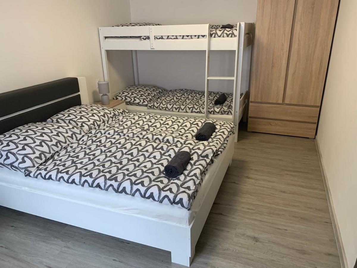 Apartman U Drahotu Pernink Exteriör bild